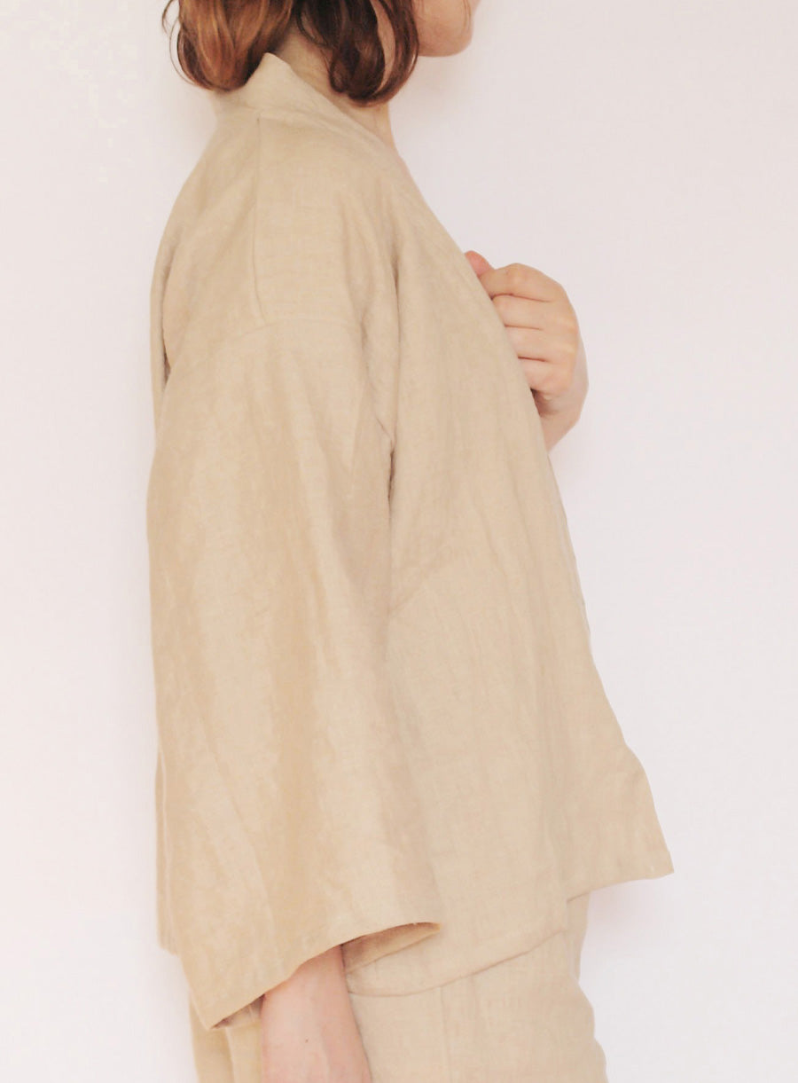Minimalist Beige Linen Kimono Jacket – Lightweight, Breathable, and Stylish Outerwear