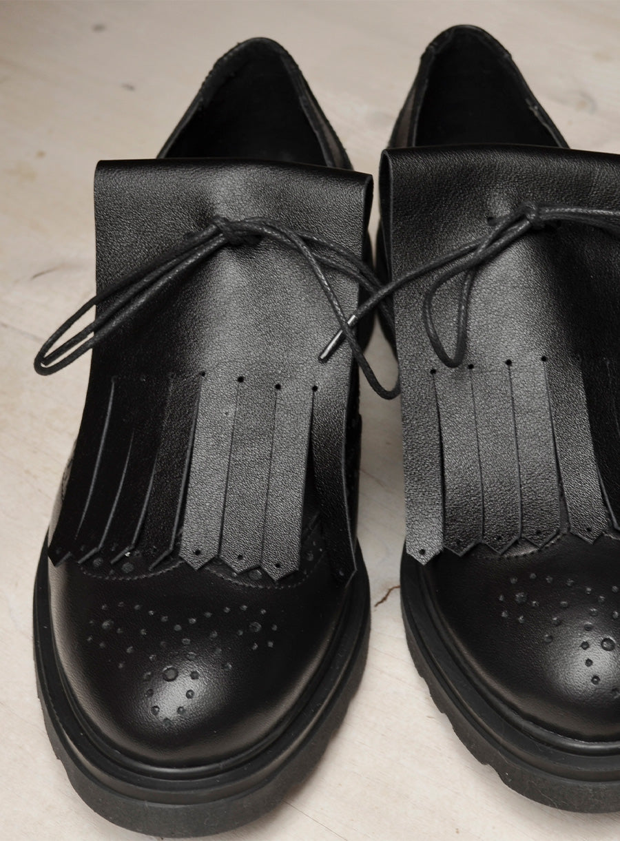 LEATHER KILTIES FOR GOLF SHOES