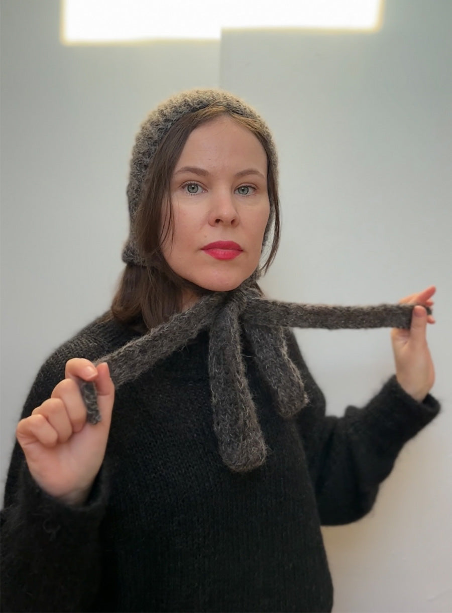 dark gray vintage winter accessorie