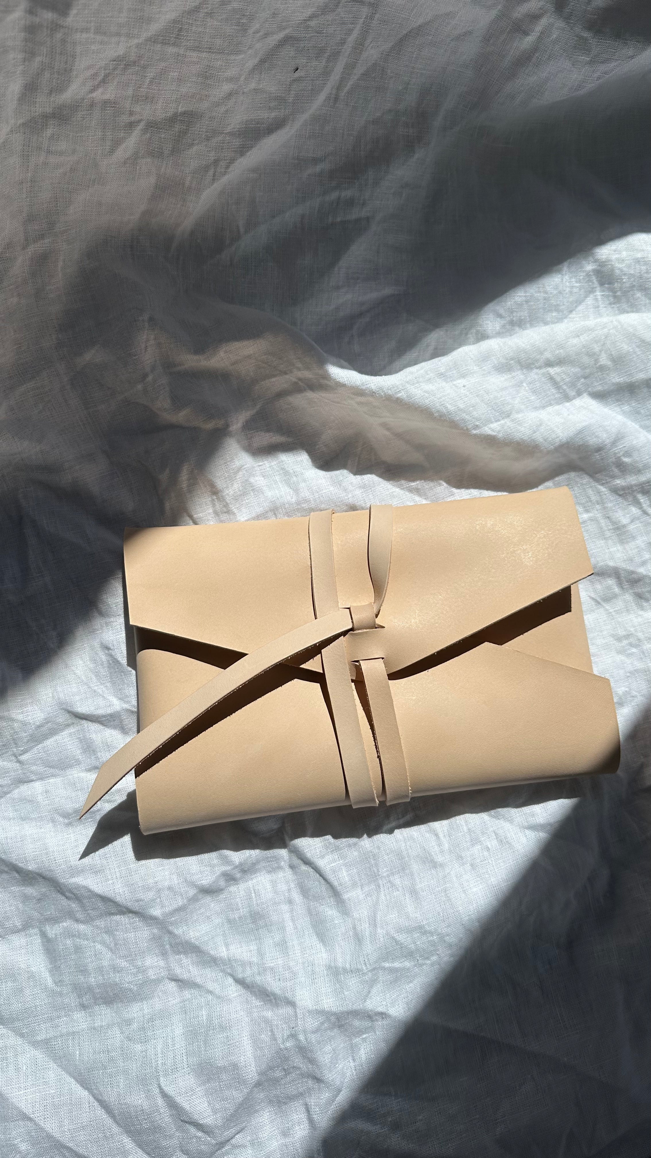 ENVELOPE CLUTCH