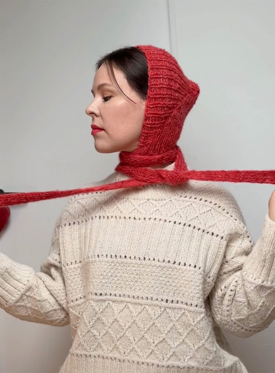 SOFT RED THE PAULA'S BONNET