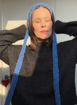 royal blue knitted bonnet