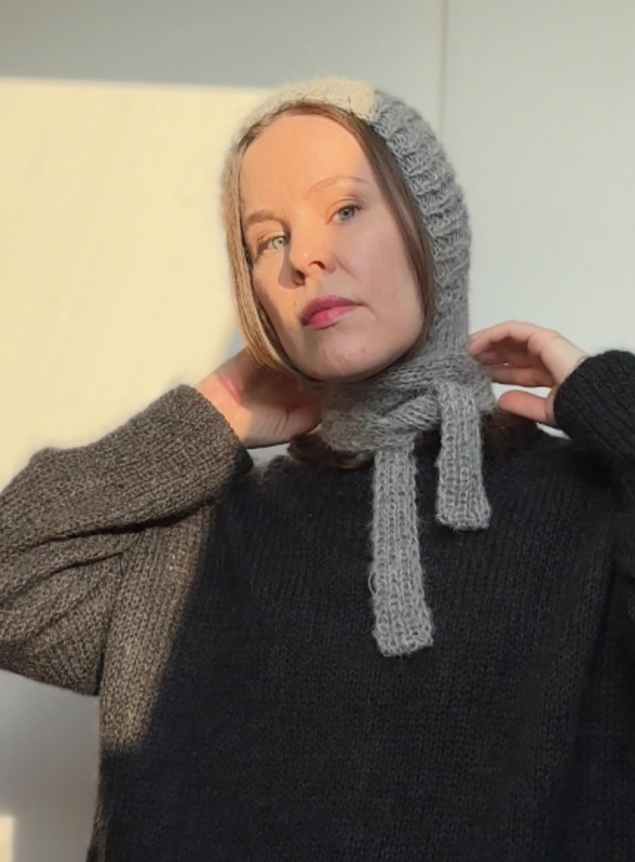 Vintage gray bonnet