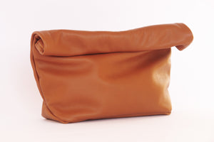 BROWN LUNCH CLUTCH