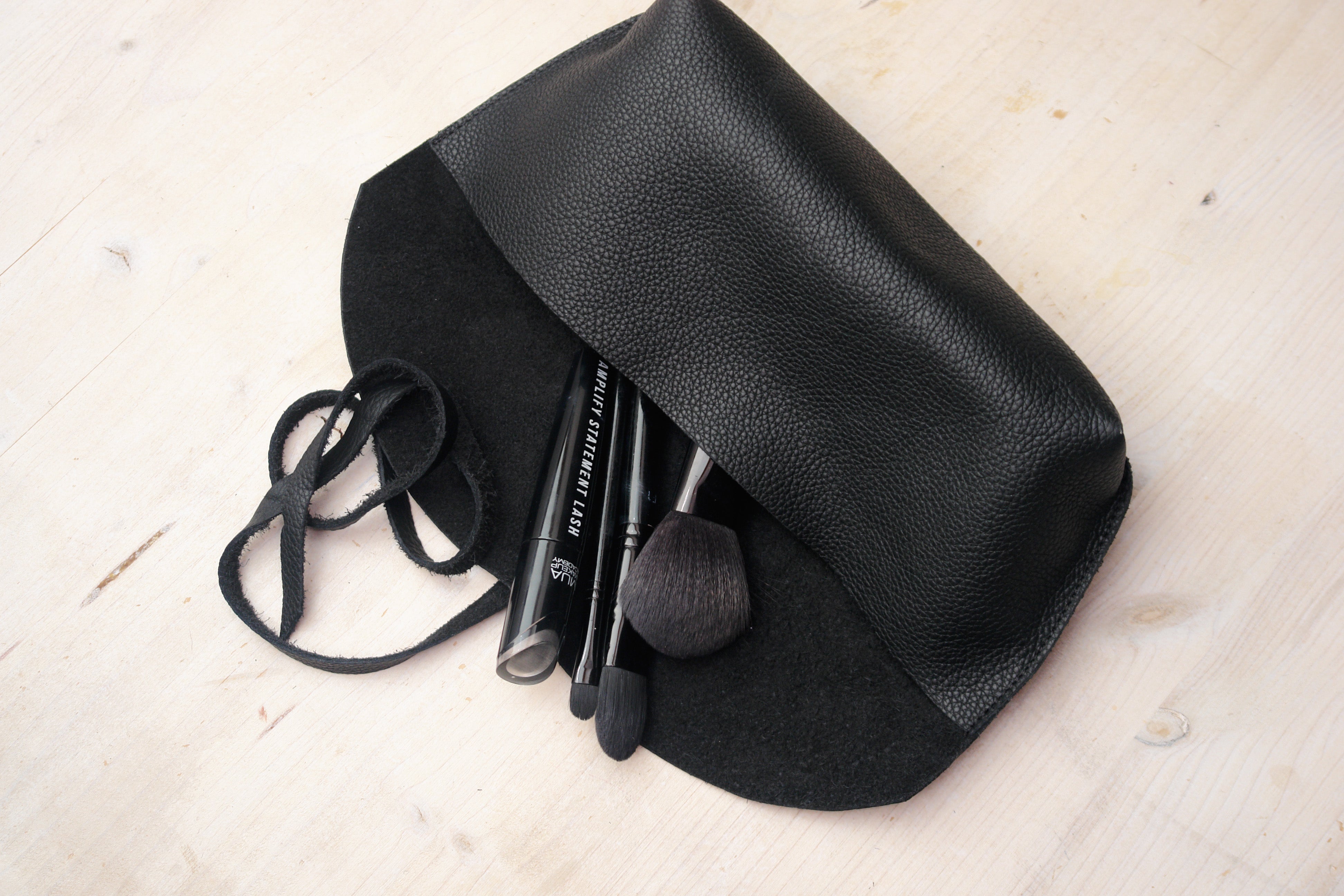 MAKEUP BAG